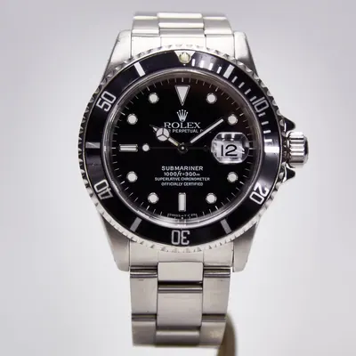 Rolex Submariner Date (16610)