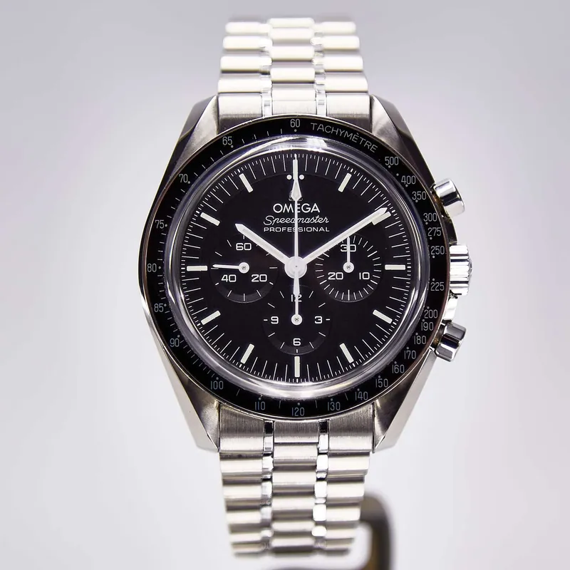 Pre-owned Omega Speedmaster Professional 310.30.42.50.01.002, 42 mm stainless steel case, black dial