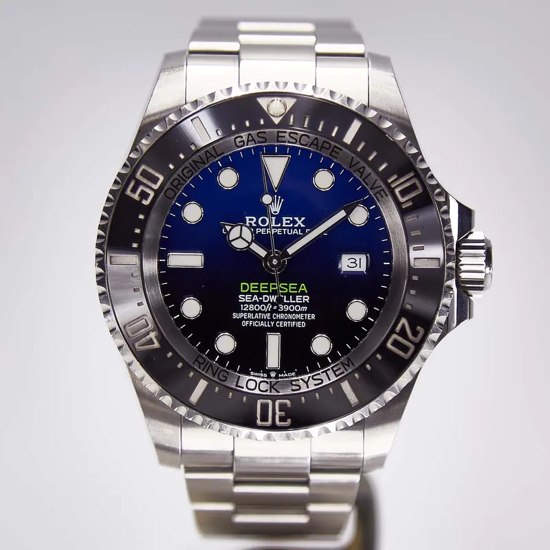 Pre-owned Rolex Sea-Dweller Deepsea ‘James Cameron’ 126660, 44 mm stainless steel case, black and blue dial