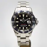 Pre-owned Rolex Submariner Date ‘Red Letter’ 1680, 40 mm stainless steel case, black dial