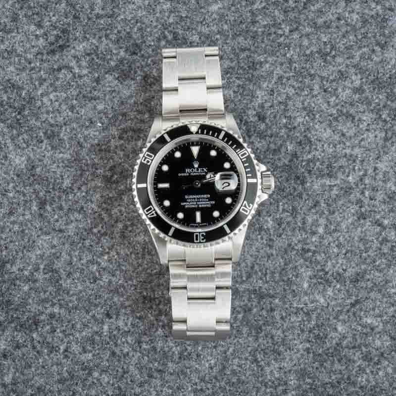 Pre-owned Rolex 16610 Submariner Black Dial