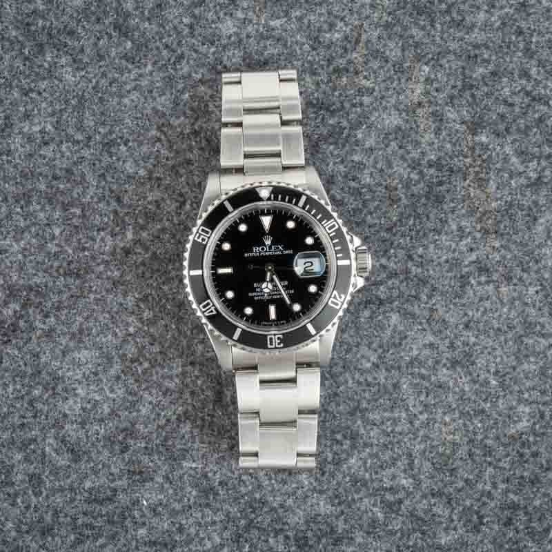 Pre-owned Rolex Submariner 16610 Black Dial