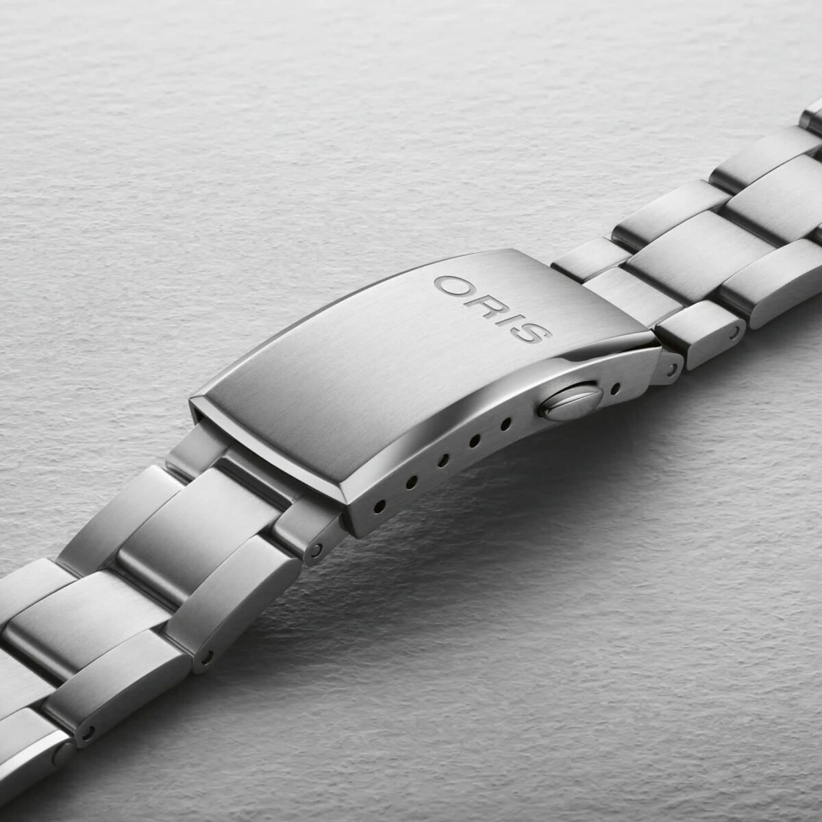 Oris Divers Date (01 733 7795 4054)