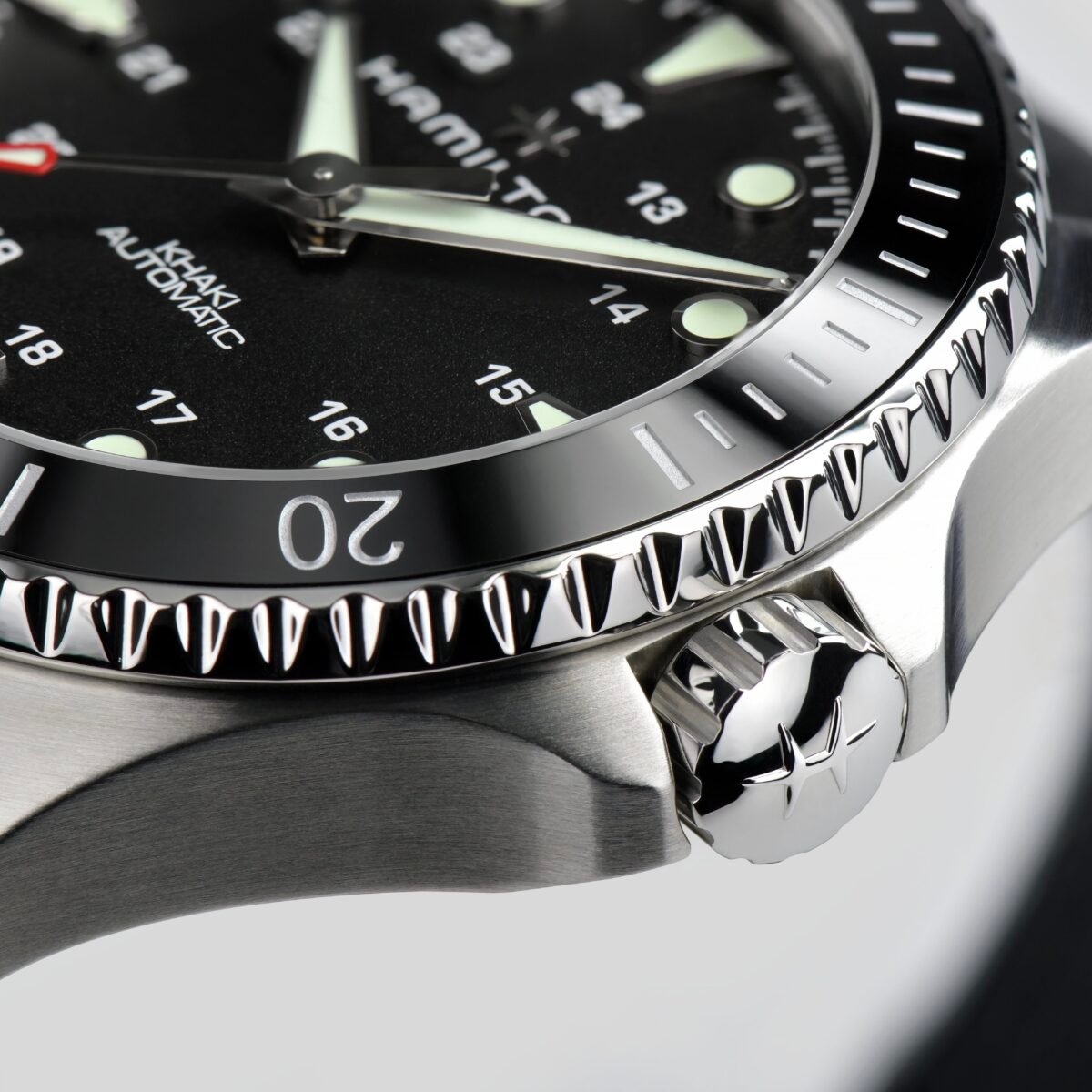 Hamilton Khaki Navy Scuba (H82515330)