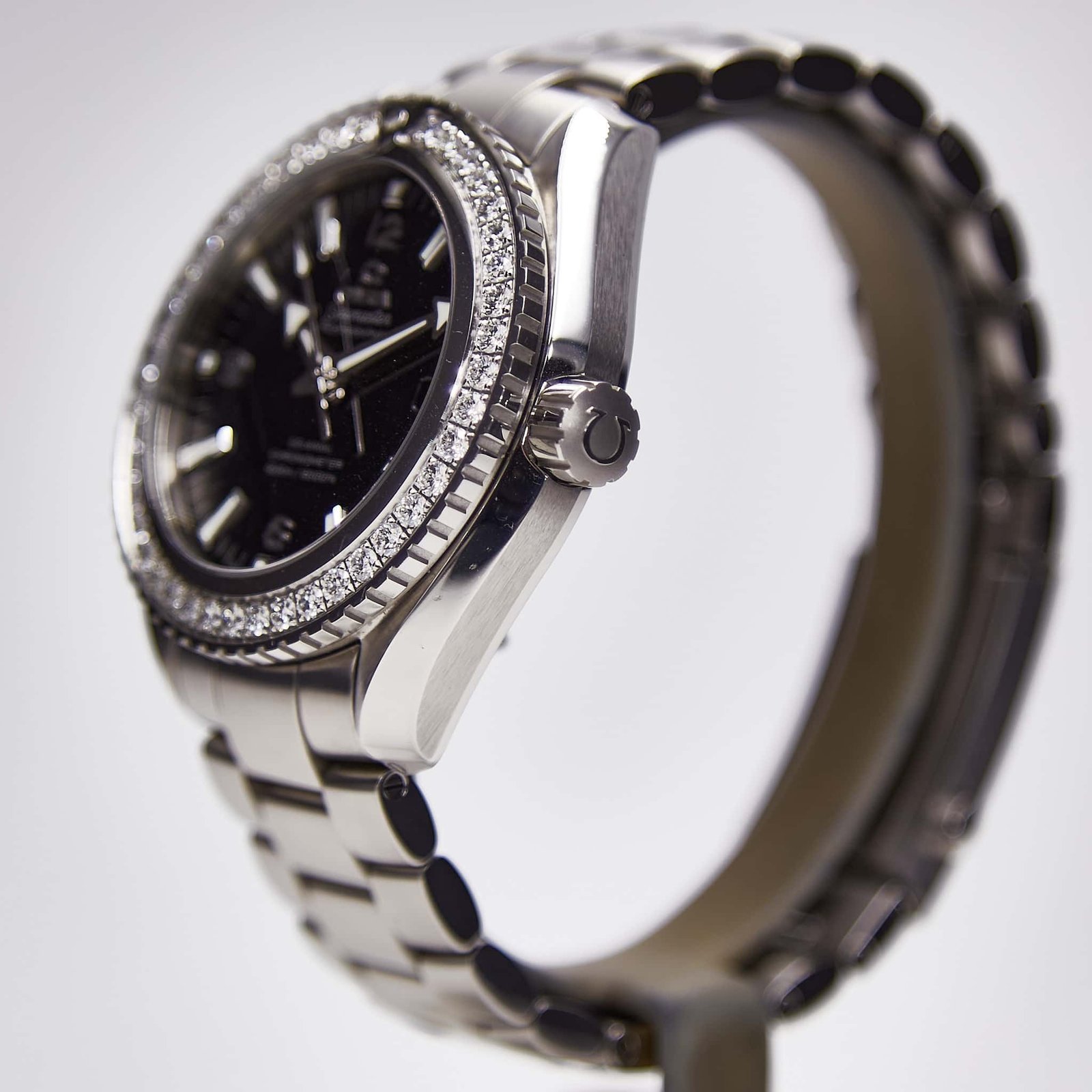 Omega Seamaster Planet Ocean 600M (232.15.42.21.01.001)