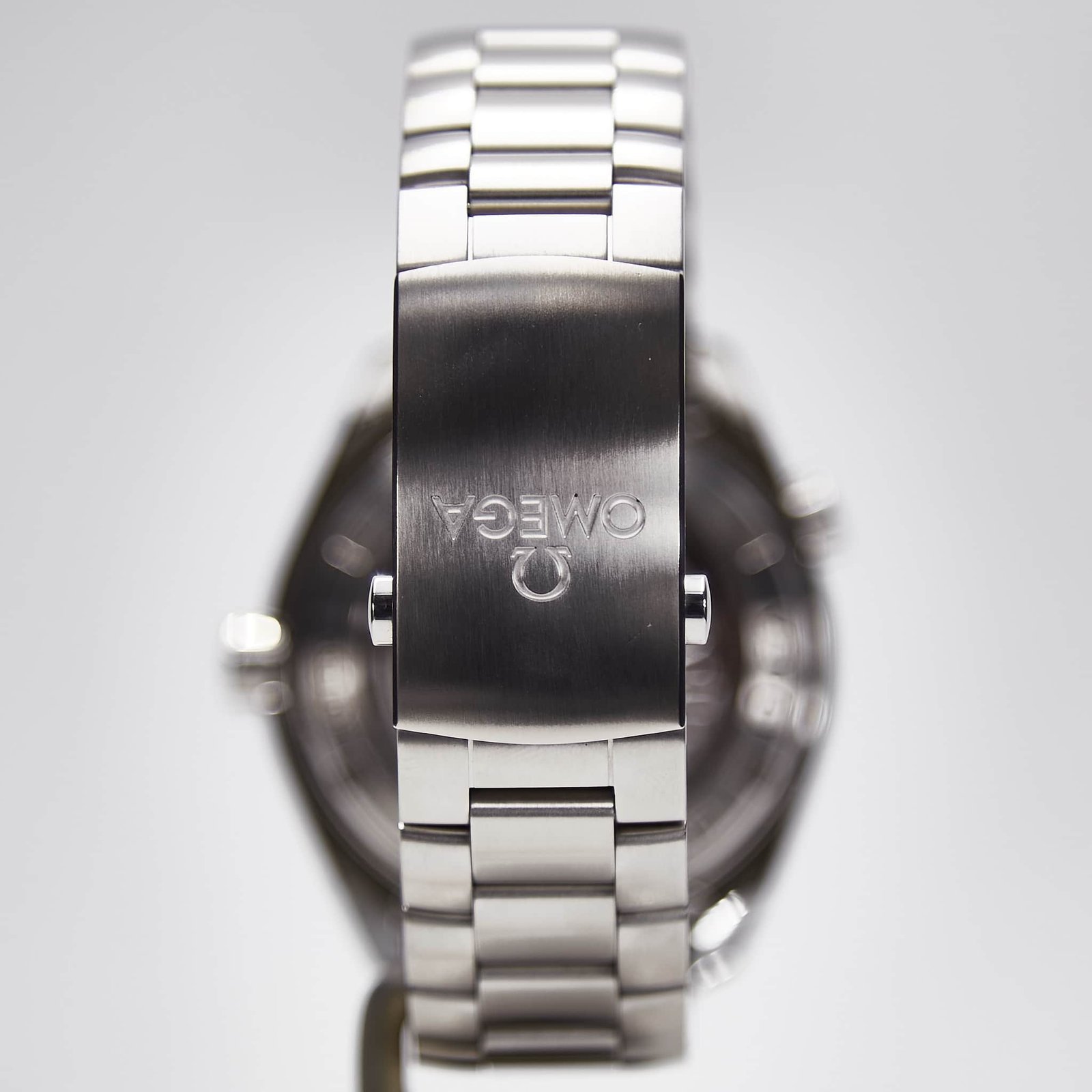 Omega Seamaster Planet Ocean 600M (232.15.42.21.01.001)