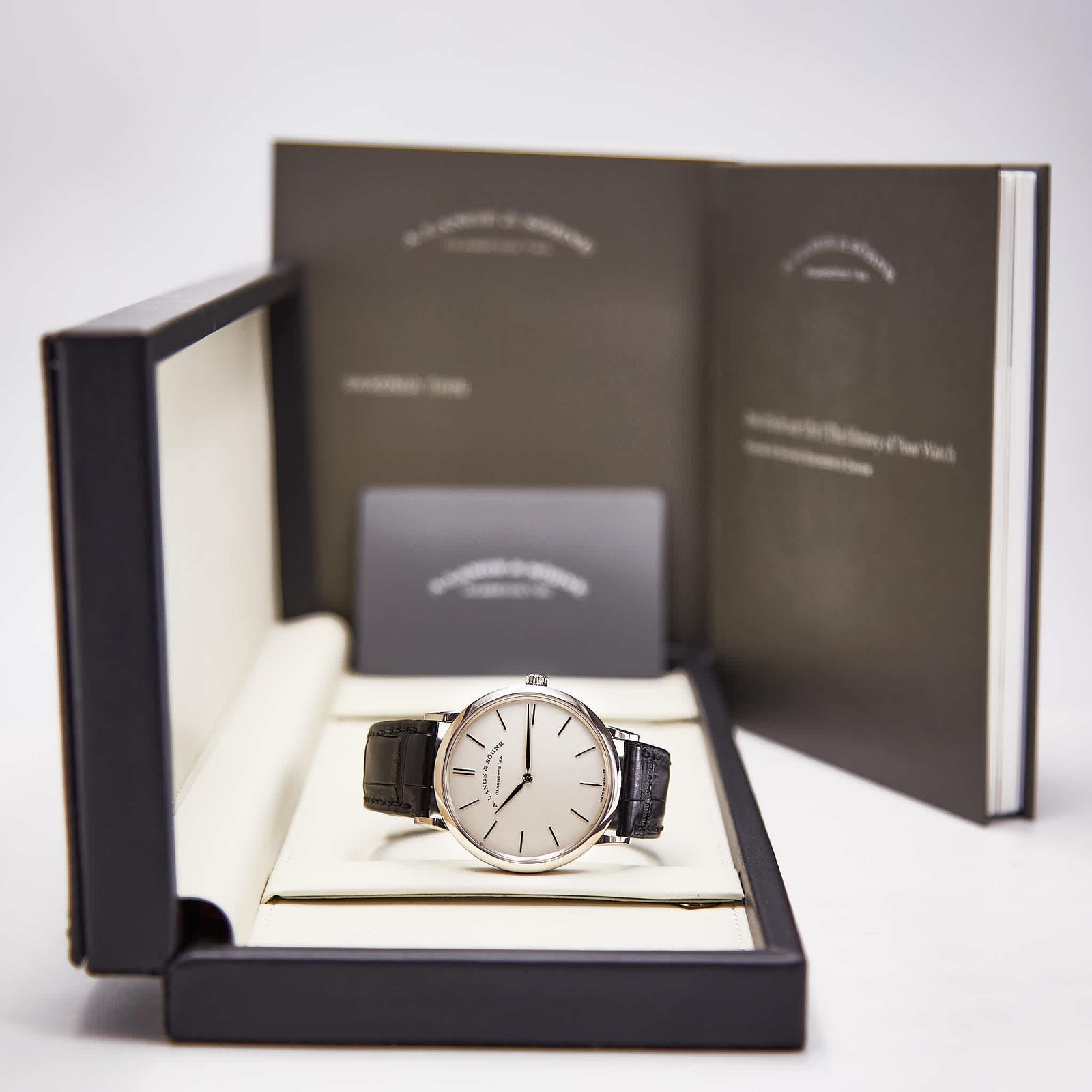 A. Lange & Söhne Saxonia Thin (201.027)