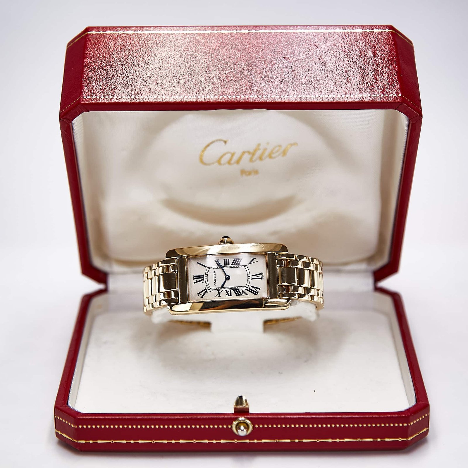 Cartier Tank Américaine (W26015K2)