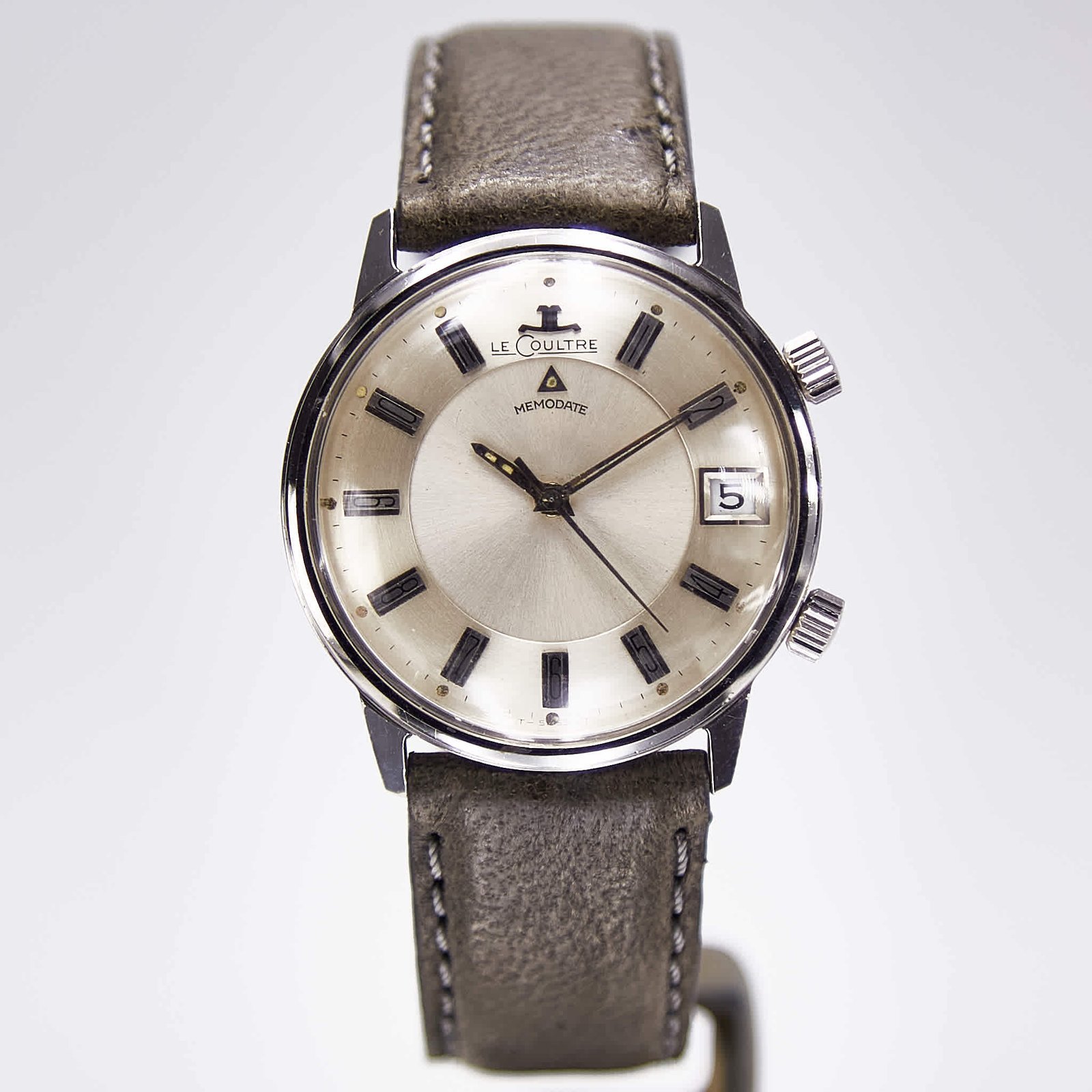 Jaeger-LeCoultre Memovox (2677-910/911)