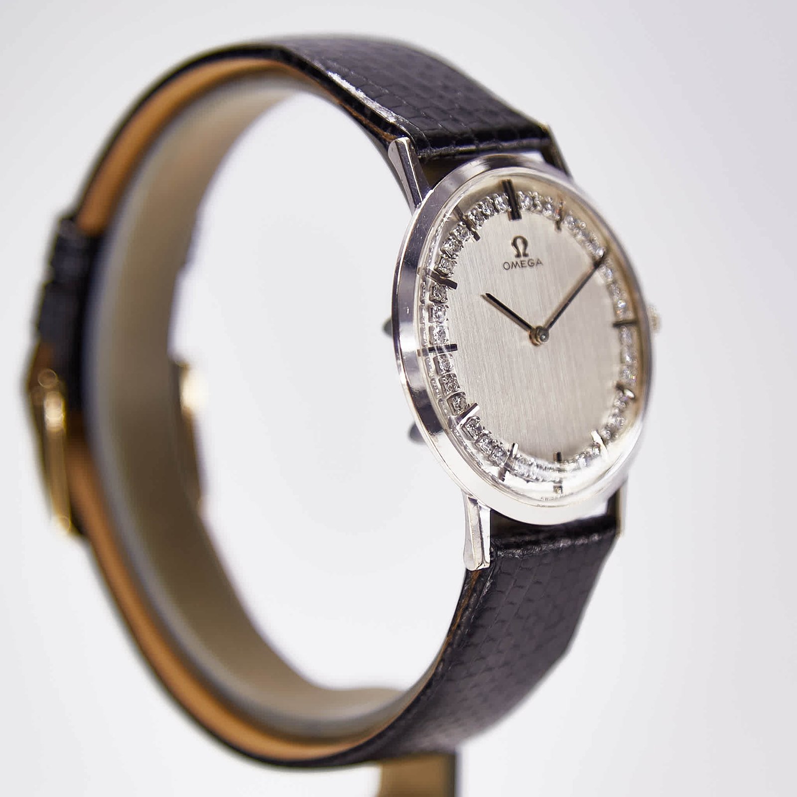 Omega (6672)