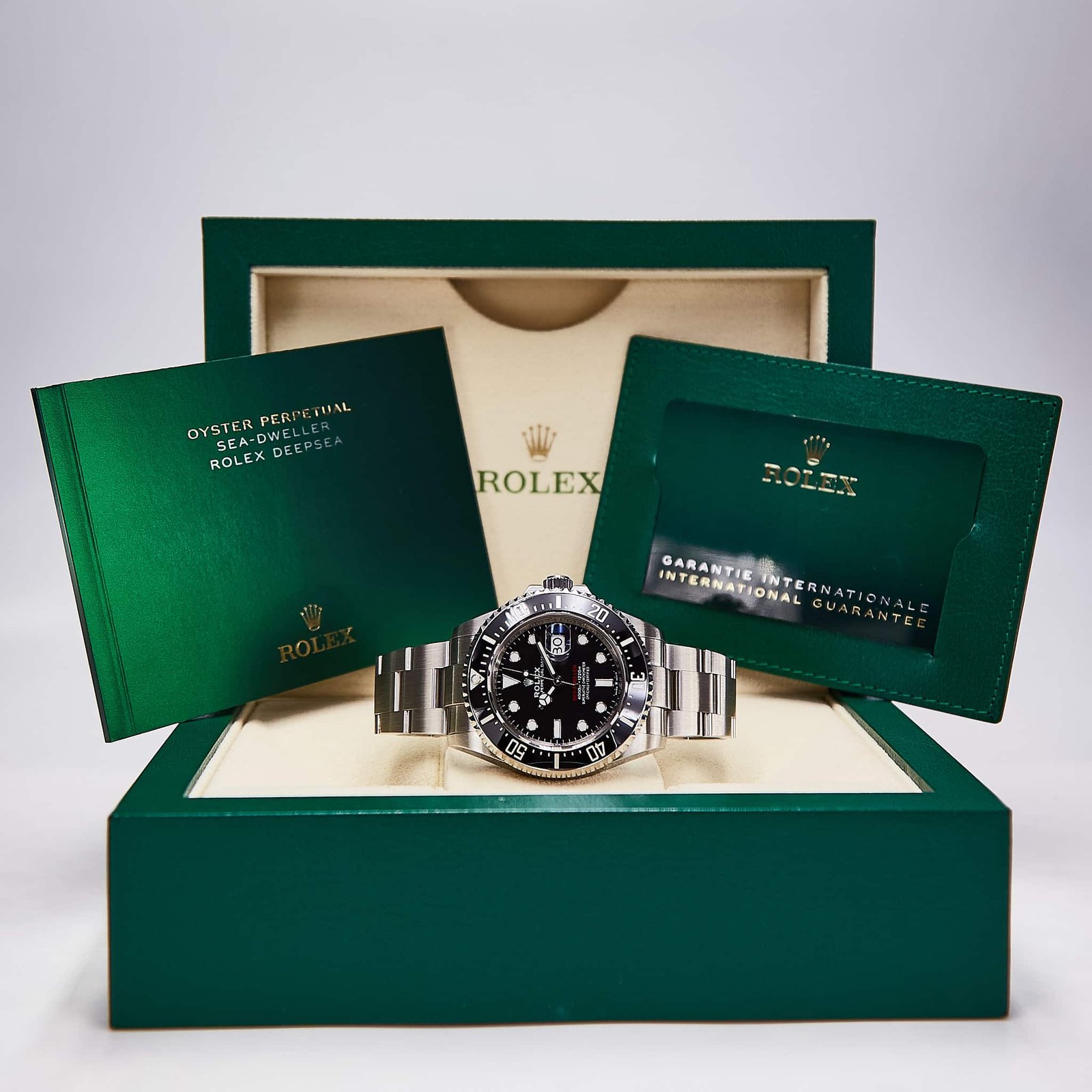 Rolex Sea-Dweller (126600)