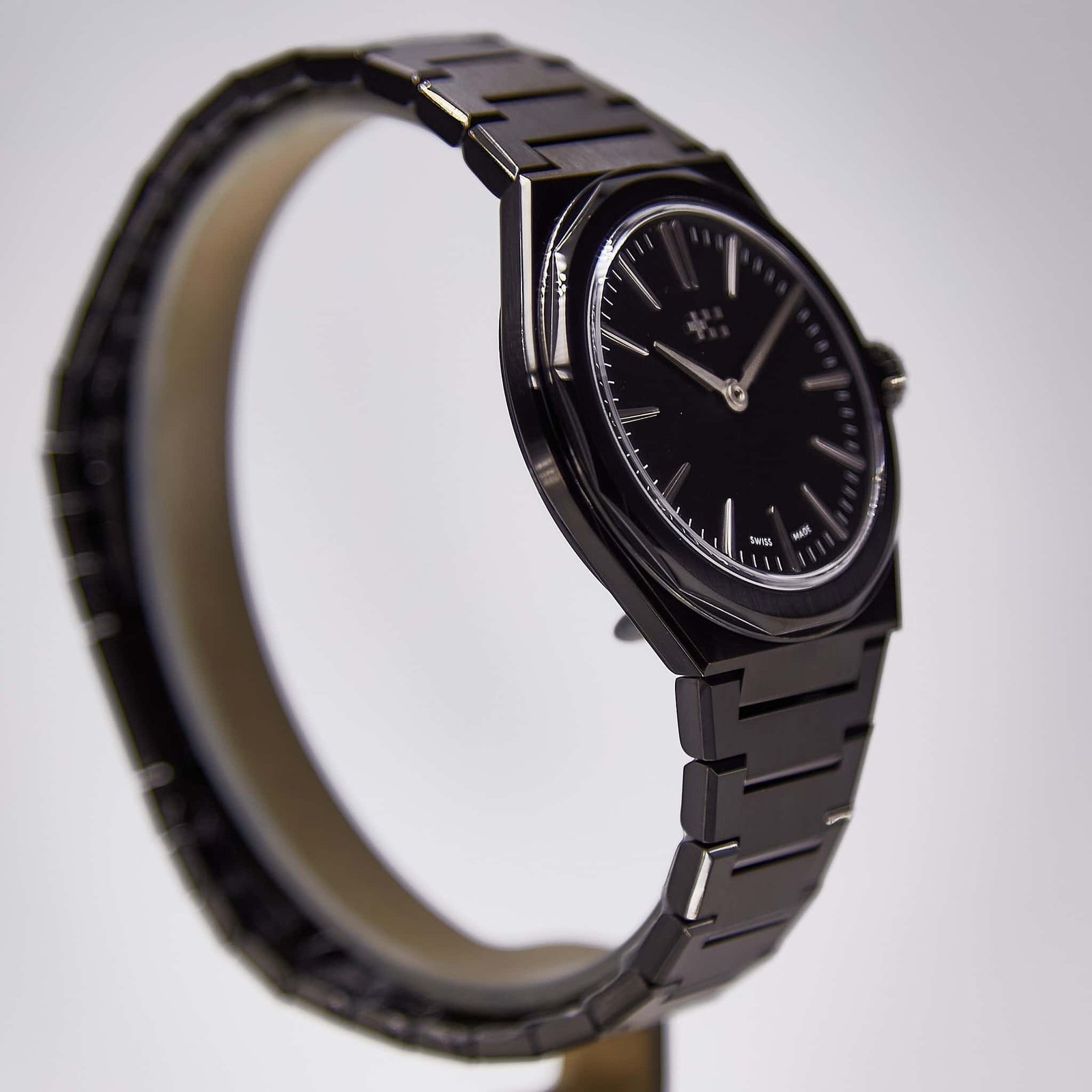 Christopher Ward Twelve 660 (C12-38H2H1-SK0K0-B0)