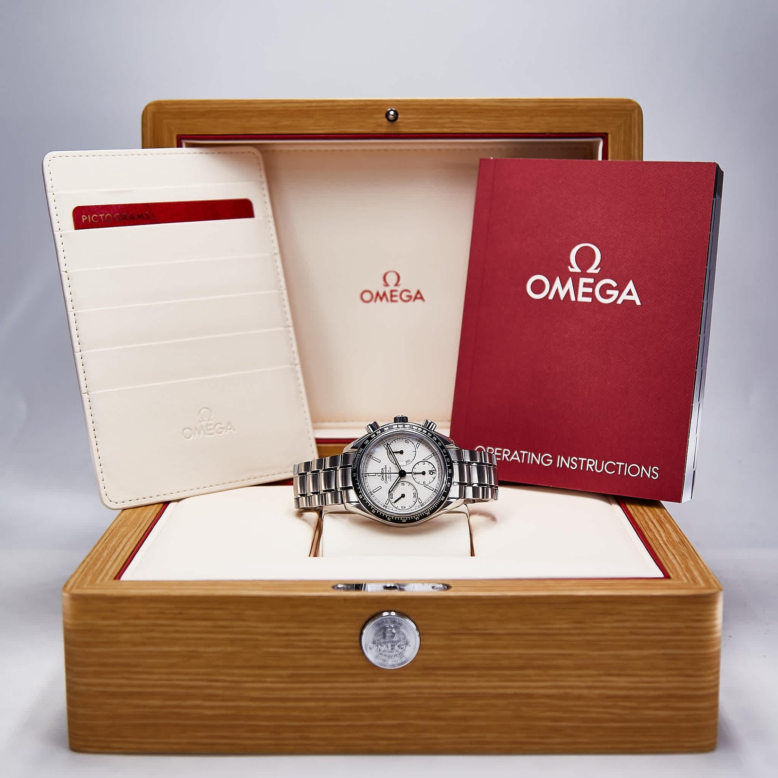 Omega Speedmaster Racing (326.30.40.50.02.001)