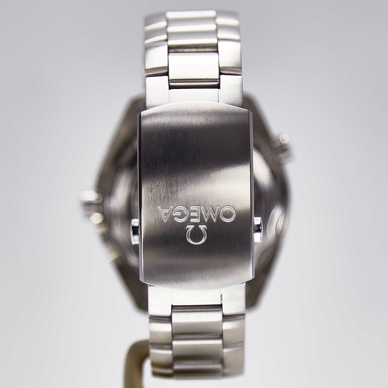 Omega Seamaster Planet Ocean 600M (215.30.40.20.01.001)