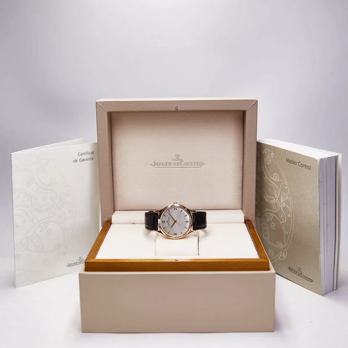 Jaeger-LeCoultre Master Control (Q1452404)