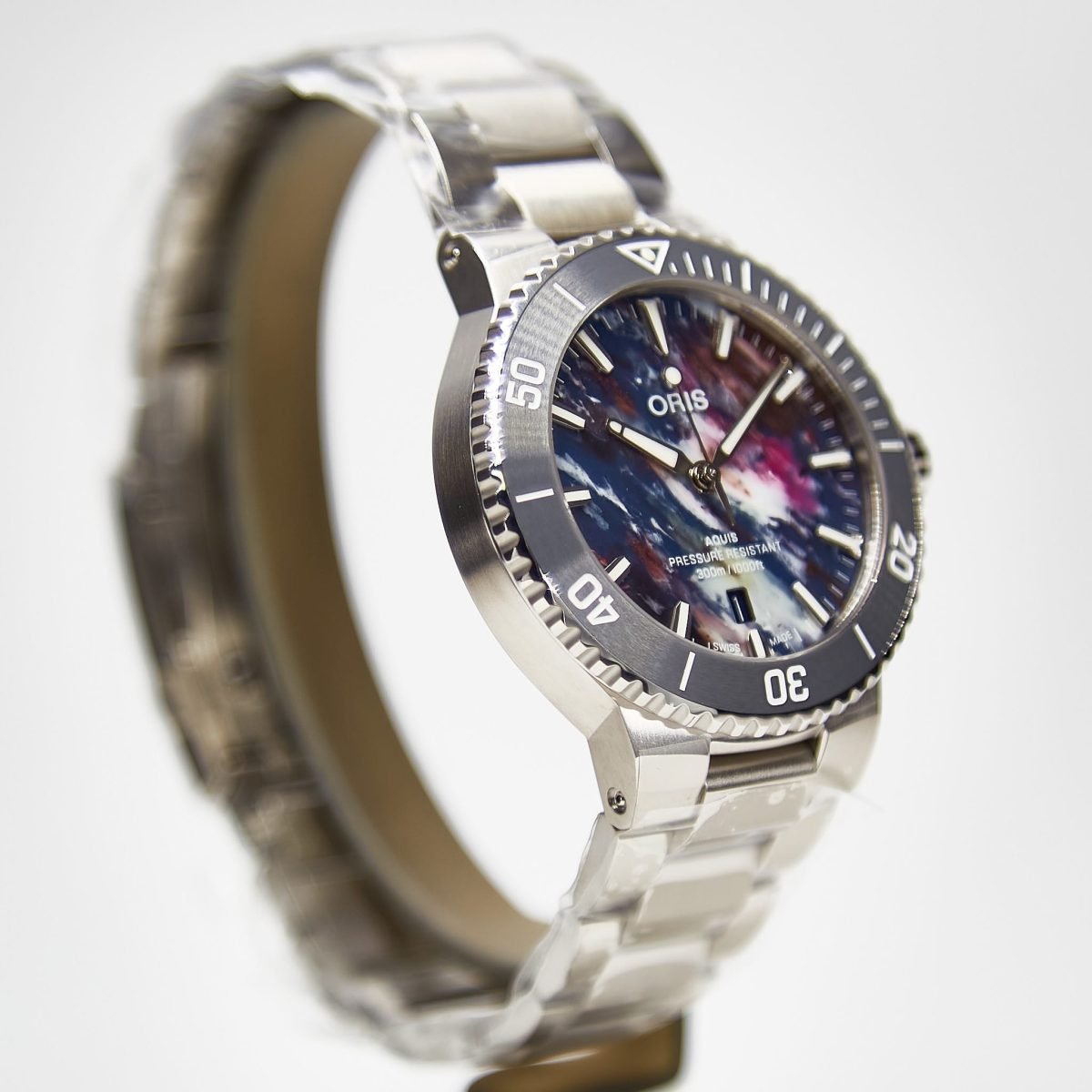 Oris Aquis Date Upcycle (01 733 7787 4150)