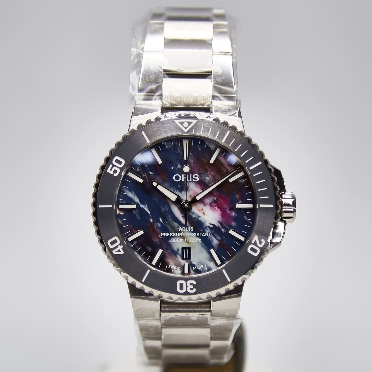 Oris Aquis Date Upcycle (01 733 7787 4150)