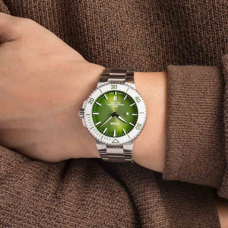 Oris Aquis Date Taste of Summer Green Dial