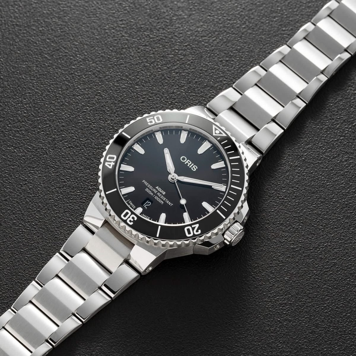 Oris Aquis Date (01 733 7787 4154)