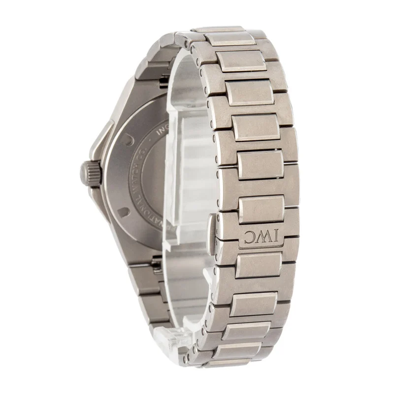 Pre-owned IWC Ingenieur Automatic 40 IW328904 Titanium