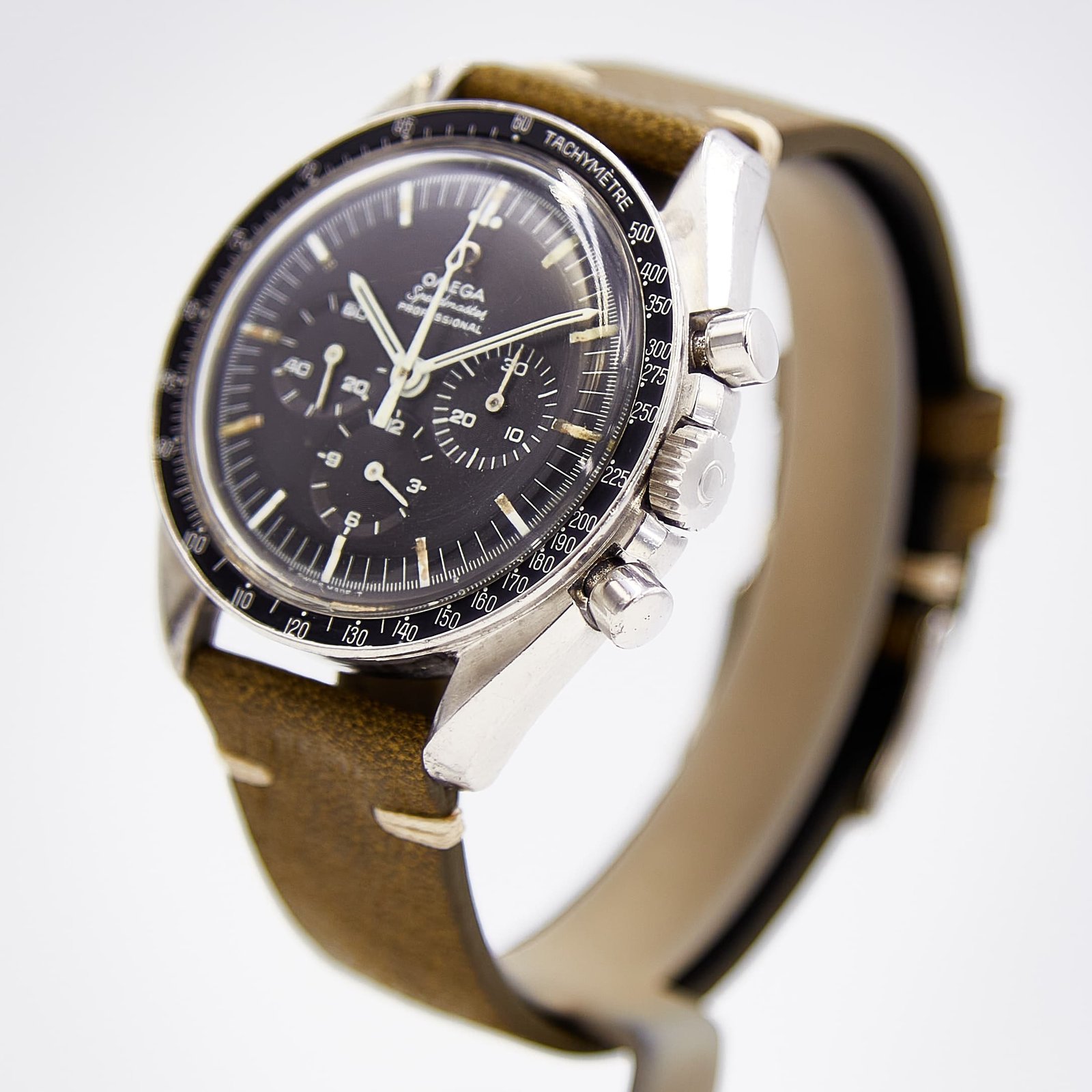 Omega Speedmaster (105.012-66)
