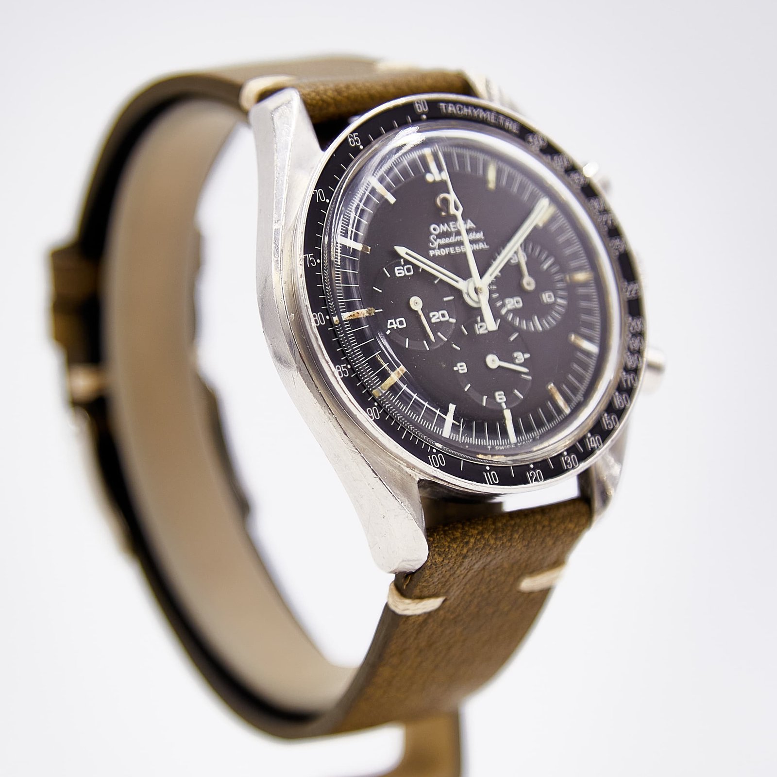 Omega Speedmaster (105.012-66)
