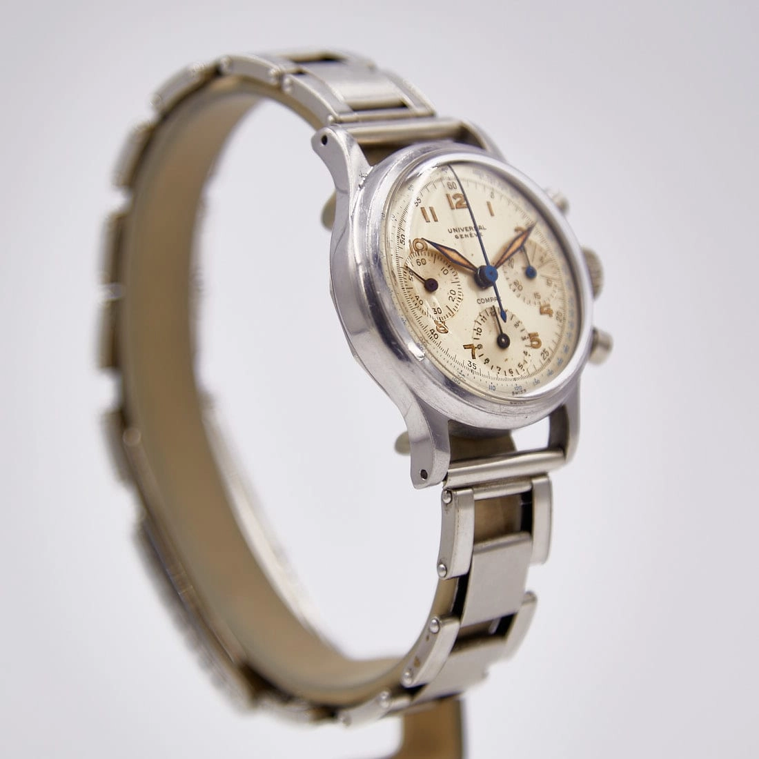 Universal Geneve Compax Chronograph (22278)